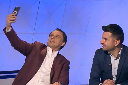 Moment uluitor cu Basarab Panduru. Moderatorul a rămas blocat în emisiune