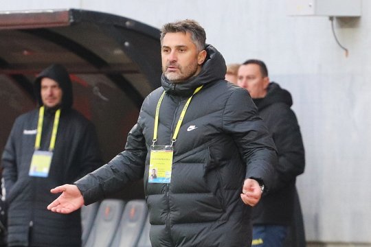 Portarul crescut de Dinamo și transferat de Genoa, critici la adresa lui Claudiu Niculescu: ”Mi-a spus că nu mă concentrez din cauza iubitei mele. Cu titularii glumește, rezervele parcă sunt invizibile!”