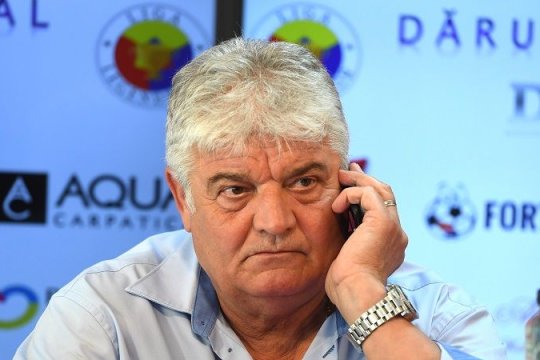 Ioan Andone l-a făcut praf pe Sebastian Colțescu după decizia luată în CFR Cluj - FCSB: ”Cum să dai fault? Ăsta nu mai e fotbal”