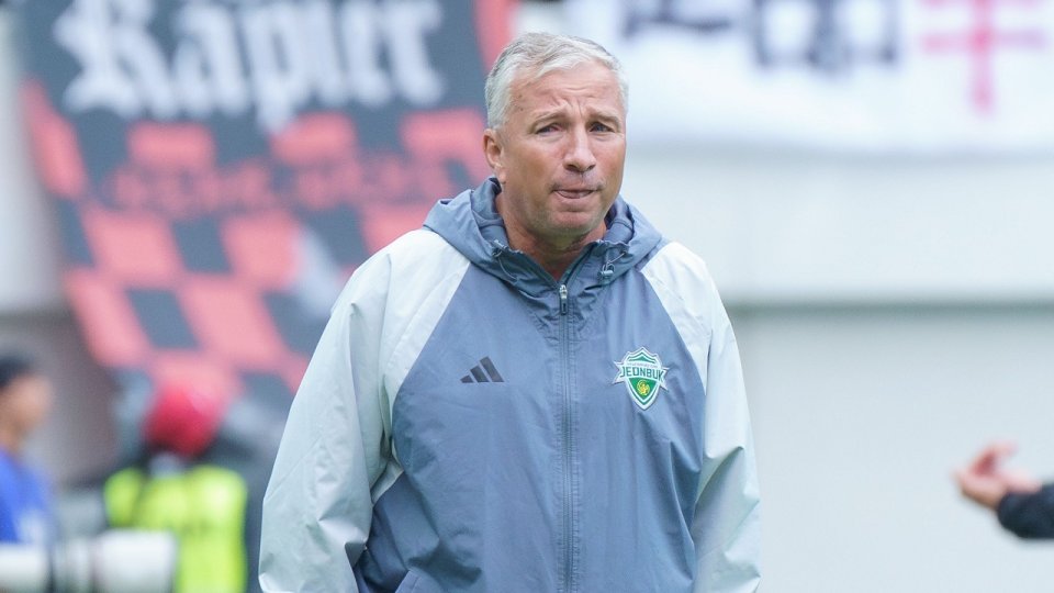 Dan Petrescu, antrenorul celor de la Jeonbuk din vara anului 2023