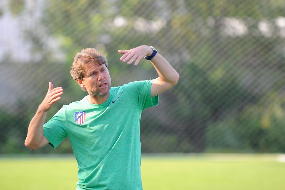 Florin Răducioiu s-a retras din fotbal în anul 2004