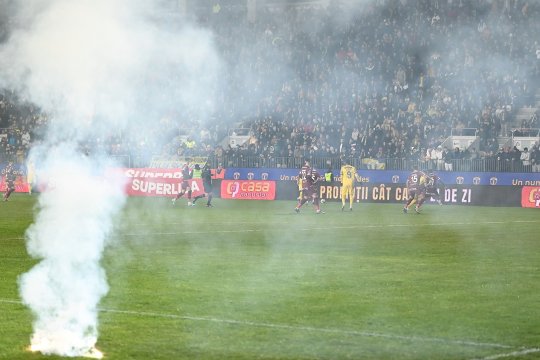 Moment controversat la Petrolul - Rapid. Bucureștenii au cerut penalty, însă faza nu a fost analizată nici în camera VAR