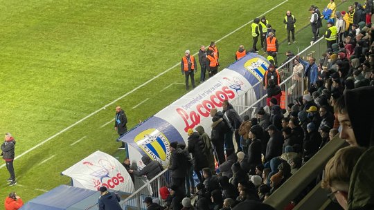 Scandal în tribune, deasupra băncii Rapidului, la ”Primvs Derby”! Fanii Petrolului au vrut să sară la giuleșteni. Ce s-a întâmplat