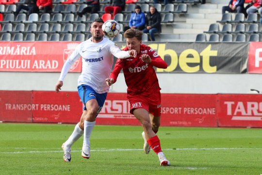UTA - Farul 0-0. Rednic si Hagi termină la egalitate, rezultat care nu ajută prea mult pe nimeni