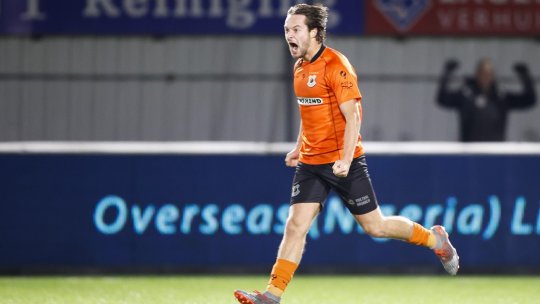 Atacant olandez pentru Dinamo, crescut la formația unde Luis Suarez și-a început aventura în Europa