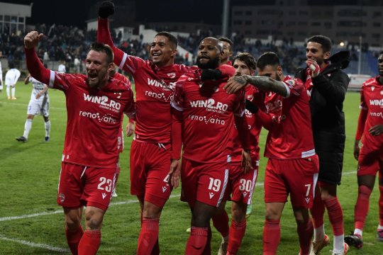 Patriche anunță renașterea lui Dinamo: ”Toate meciurile vor fi finale!” Reacția lui Dennis Politic, după golul senzațional de la Botoșani