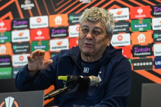 Mircea Lucescu, mărturisiri despre perioada petrecută la Rapid: ”Pe un șervețel am semnat”