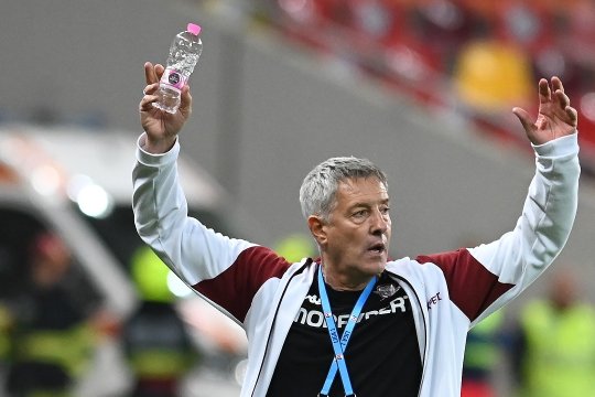 Cristiano Bergodi, nervos la conferința de presă premergătoare meciului cu Farul: ”Nu pot să aud aşa ceva. Nu am 59 de ani degeaba”