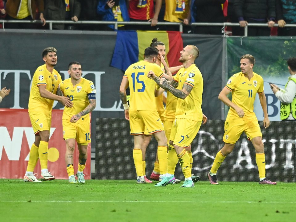 Bucurie a fotbaliștilor români Florinel Coman, Nicolae Stanciu, Andrei Burcă, Radu Dragușin, Denis Alibec si Nicușor Bancu (de la stânga la dreapta) dupa un gol marcat în meciul de fotbal dintre România si Elveția, din cadrul preliminariilor Campionatului European 2024, desfasurat pe Arena Națională, 21 noiembrie 2023.