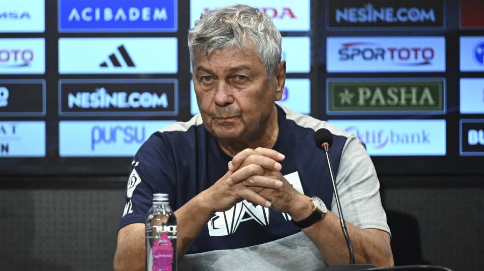 Mircea Lucescu și-a încheiat cariera de fotbalist în anul 1990