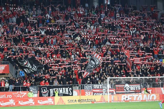 Un fotbalist a părăsit-o pe UTA pentru că ar fi avut restanțe salariale pe mai multe luni. Care spune Meszar că este, de fapt, motivul despărțirii: ”Nu este primul caz”