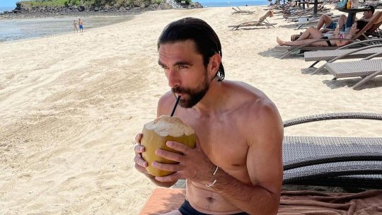 Andrea Compagno s-a fotografiat în tricoul altei echipe. Fostul său coleg nu a rămas indiferent: ”Te rog, rămâi la Steaua”