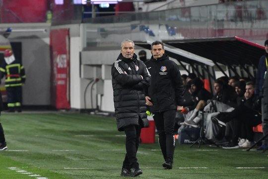 Neamțul Bernd Storck a debutat cu o victorie, însă trage un semnal de alarmă: ”Disciplina, pe primul loc”. Ce a spus Ștefănescu, după ce a marcat o dublă