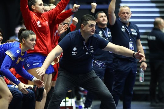 Explicațiile lui Florentin Pera, după ce naționala a ratat calificarea în sferturile Mondialului! Ce spune despre jocul Cristinei Neagu