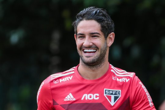 Un fost mare atacant de la AC Milan și Chelsea revine pe teren! Va avea un salariu de doar 8.000 de lire pe săptămână