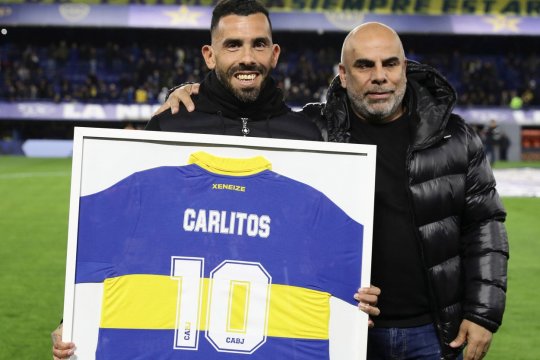 Carlos Tevez și-a dezvăluit lista cu cele mai bune echipe din lume! Două cluburi rivale, în topul argentinianului