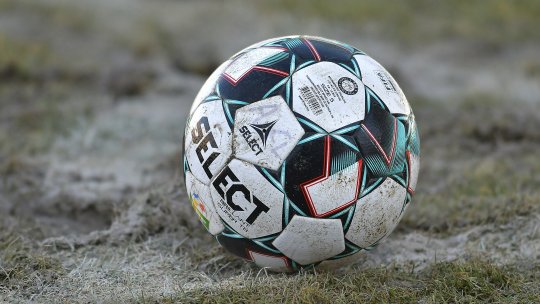 Sportul rege trece de granițele războiului. În Georgia, o ligă de amatori îi unește pe ruși și pe ucraineni