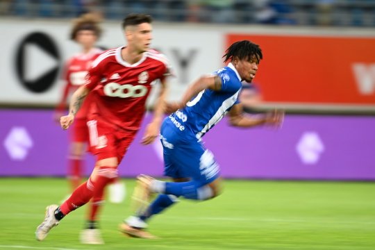 Manchester United a pus ochii pe Gift Orban, atacantul lui Gent. Ce performanțe a reușit tânărul în doar câteva luni