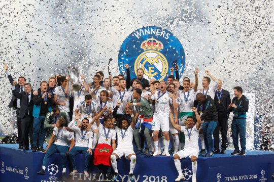 „Avalanșă” de plecări de la Real Madrid. Ce schimbări face echipa după dezastrul contra „cetățenilor”