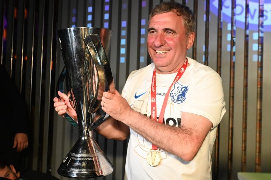 Rivalii, gata să-i facă statuie lui Hagi: „Ne-a demolat pe toți!”