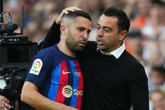 Emoții puternice și un adio plin de lacrimi pentru Jordi Alba și Sergio Busquets pe Camp Nou, în ultima lor partidă disputată „acasă”