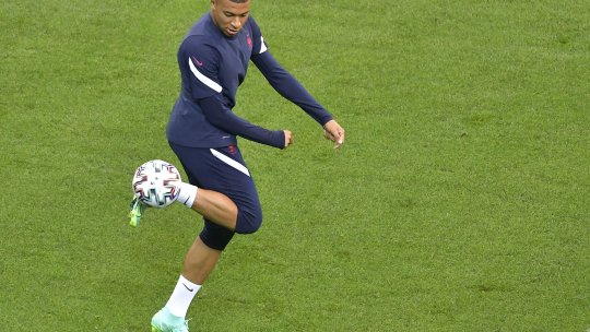 Kylian Mbappé, a patra oară jucătorul sezonului în League 1. Bucuria l-a convins: unde va juca francezul din sezonul următor