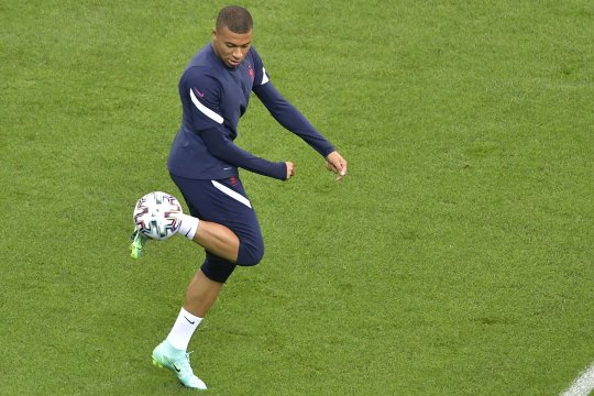 Kylian Mbappé, a patra oară jucătorul sezonului în Ligue 1. Bucuria l-a convins: unde va juca francezul din sezonul următor