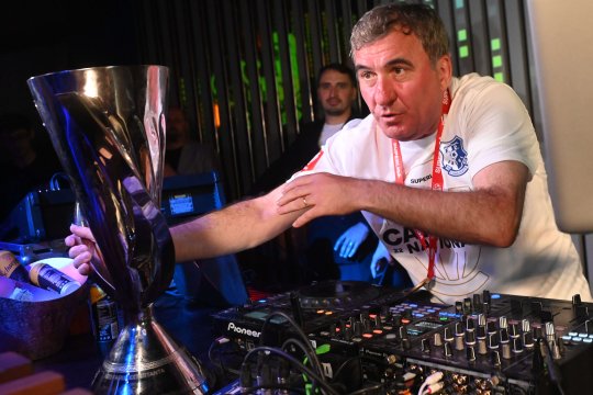 Gică Hagi a răspuns după „ieșirea” lui Dan Petrescu: „la mentalitatea pe care o are și la cum e el”