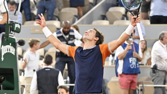 Djokovic vs Ruud, masculin, și Swiatek vs Muchova, feminin, finalele de la Roland Garros