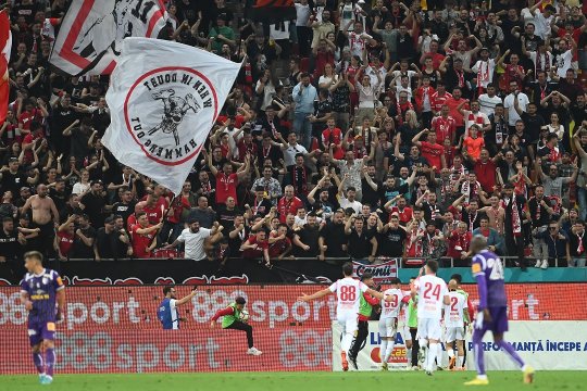 ”Am auzit că li s-a pus ceva din mâncare”. Acuzații greu de crezut dinspre FC Argeș după barajul cu Dinamo