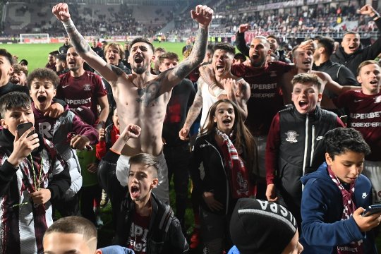 Rapid și-ar fi dat acordul în privința despărțirii de un fotbalist cu 40 de meciuri în acest sezon! Destinație atipică aleasă