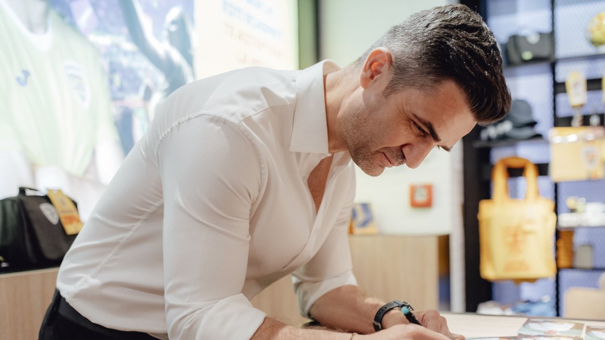 Florin Bratu a semnat prelungirea contractului cu Karmiotissa