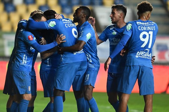 OFICIAL | UTA a transferat un fotbalist retrogradat din Superligă și a provocat un scandal între impresari: ”Mă tragi la răspundere?”