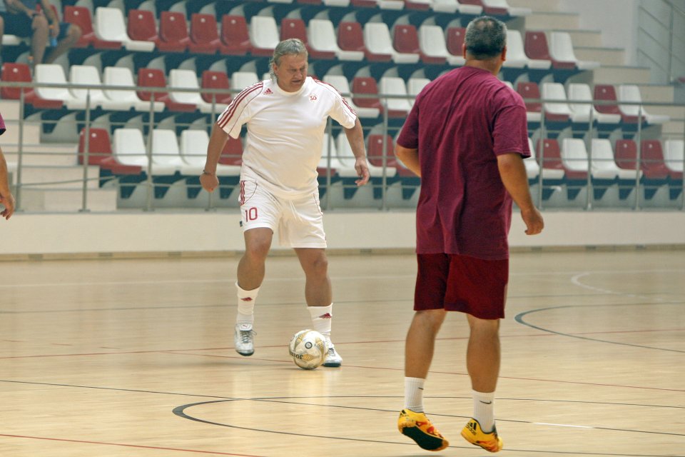 Dănuț Lupu, fost fotbalist, la un meci demonstrativ