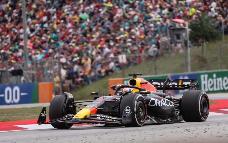 Max Verstappen domină autoritar sezonul din F1. A câștigat și Marele Premiu al Spaniei