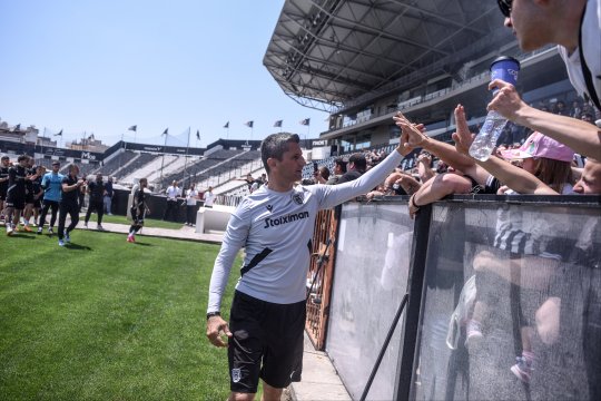 Clauza uriașă care îl blochează pe Răzvan Lucescu la PAOK: „A vrut să se asigure că nu plec”