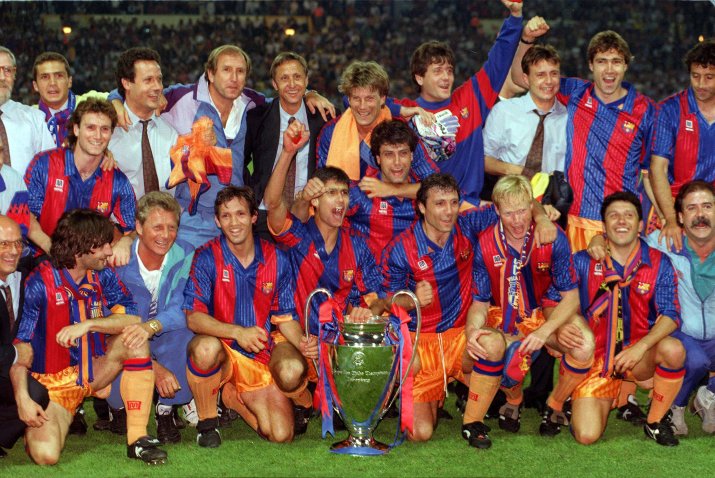 Michael Laudrup, rândul de sus, în stânga lui Cruyff, a câștigat Liga Campionilor, cu Barca, în anul 1992