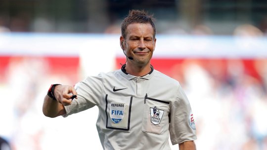 Cei mai ”răi” fotbaliști din Premier League și de pe plan european. Ce spune un fost arbitru despre jucătorii peste care a dat în toată cariera