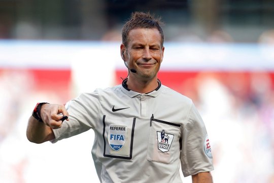 Cei mai ”răi” fotbaliști din Premier League și de pe plan european. Ce spune un fost arbitru despre jucătorii peste care a dat în toată cariera