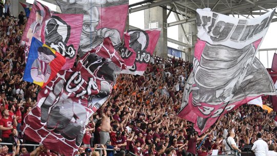 ”Cât timp Șumudică e liber, orice antrenor e sub presiune în Giulești”. Un fost tehnician al Rapidului critică implicarea galeriei în deciziile clubului