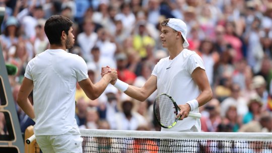 Carlos Alcaraz și Holger Rune: prieteni în afara terenului, rivali pe suprafața de joc. Povestea celor două revelații ale tenisului mondial