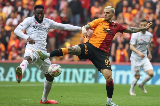 Transfer cu ”greutate” la CFR Cluj. Vine un jucător cu peste 100 de meciuri în Serie A