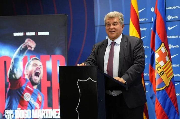 Joan Laporta, președintele clubului catalan, la prezentarea lui Inigo Martinez