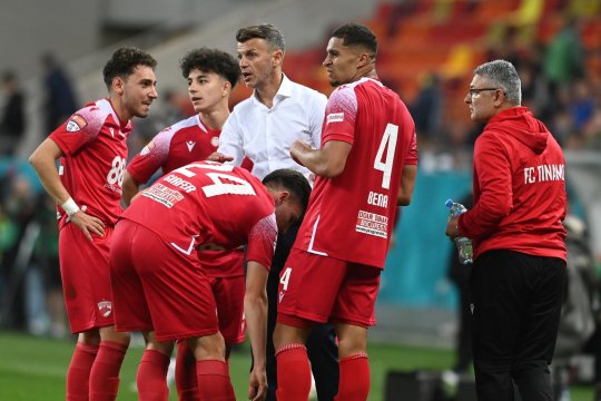 Dinamo, sabotată de scandalul din birouri! Ovidiu Burcă reacționează: ”Asta m-a deranjat foarte tare!”