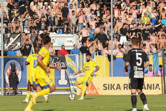 Florin Pîrvu, mulțumit de prestația Petrolului, după 1-1 cu U Cluj: ”Jucătorii s-au acomodat bine, avem un colectiv unit”