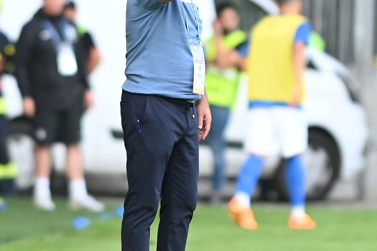Gheorghe Hagi, antrenor Farul Constanța