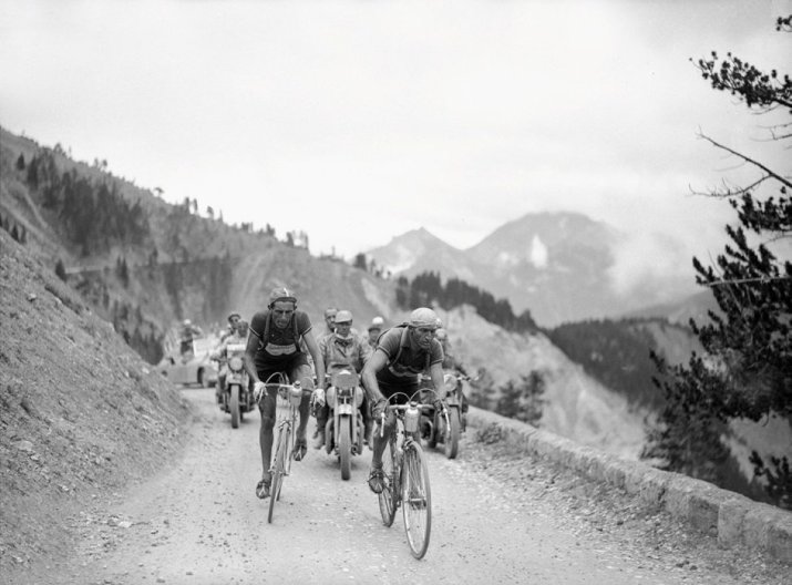 Gino Bartali și Fausto Coppi se luptă pentru victoria din Turul Franței, ediția 1949