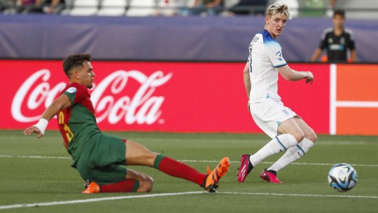 Anglia trece de Portugalia și merge în semifinalele Europeanului de tineret