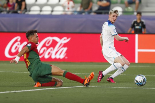 Anglia trece de Portugalia și merge în semifinalele Europeanului de tineret
