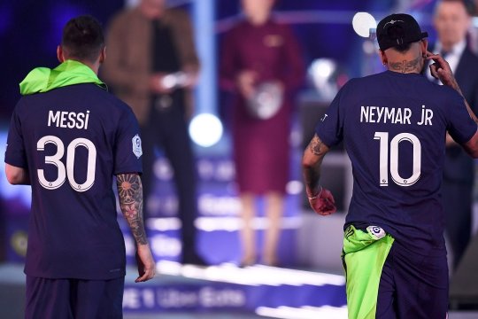 Neymar a vorbit în premieră despre plecarea lui Lionel Messi de la Paris și viitorul său la PSG: ”Am plâns cinci zile la rând”